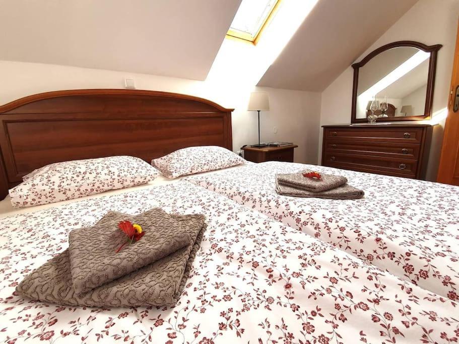 House Pucnk-Beautiful Countryside Villa Zelezniki Екстериор снимка
